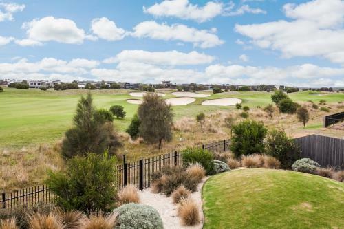 Beach & Golf Stays, Australia