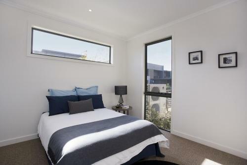 Beach & Golf Stays, Australia