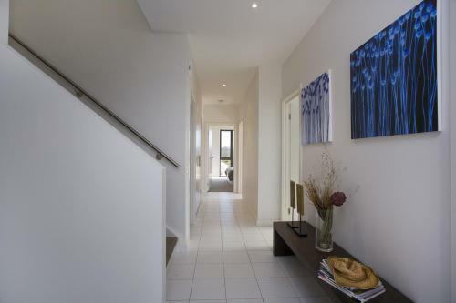 Beach & Golf Stays, Australia