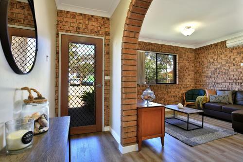 Maria's Beach House - Pet Friendly