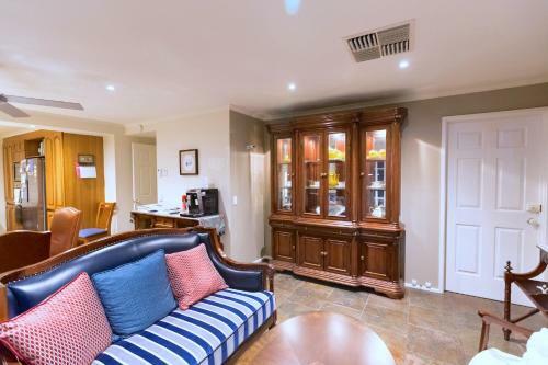 Pride Leisure Garden House
