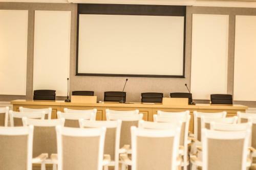 Shirvan Hotel & Spa