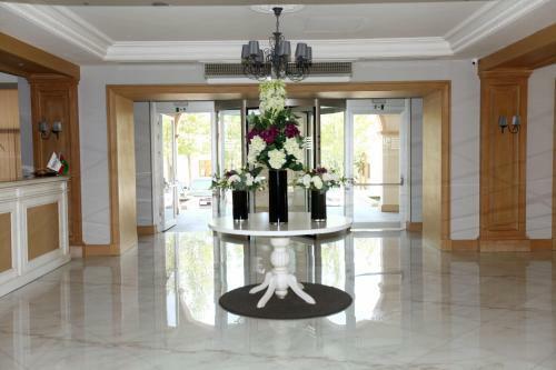 Shirvan Hotel & Spa