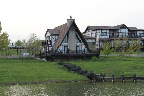 Sakit Gol - Silent Lake Hotel