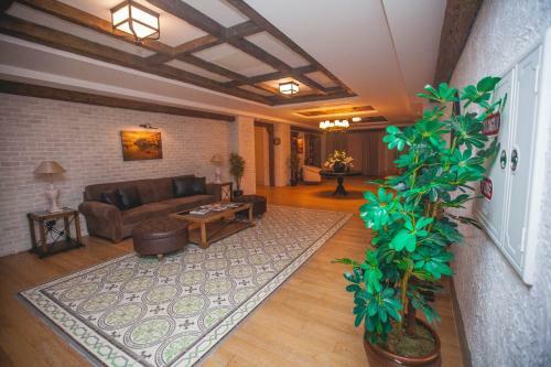 Sakit Gol - Silent Lake Hotel