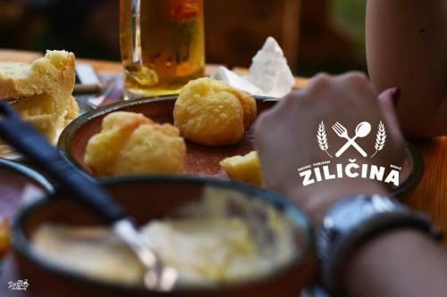 Hostal Seoski Turizam Zili?ina Rogatica