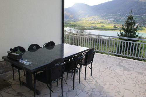 Bed & Breakfast Rooms & Apartment Jozi?