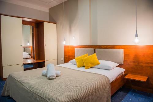 Hotel City