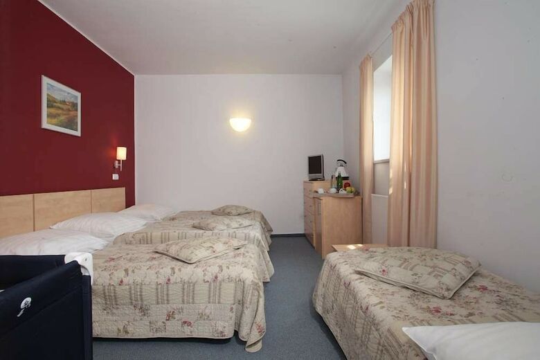 Hotel Chvalsk� Tvrz