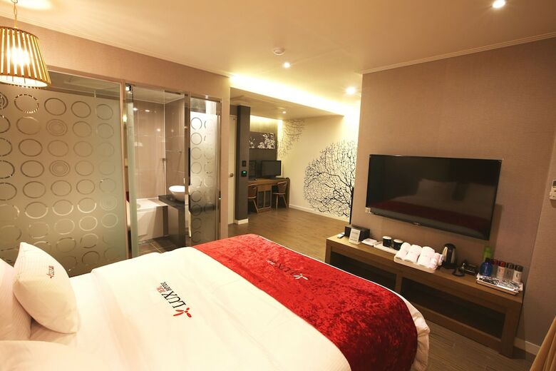 Jeju Lux Hotel