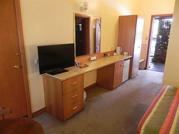 Hotel St Georges Motor Inn