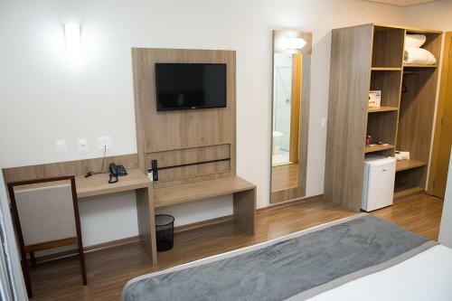 Ives Hotel