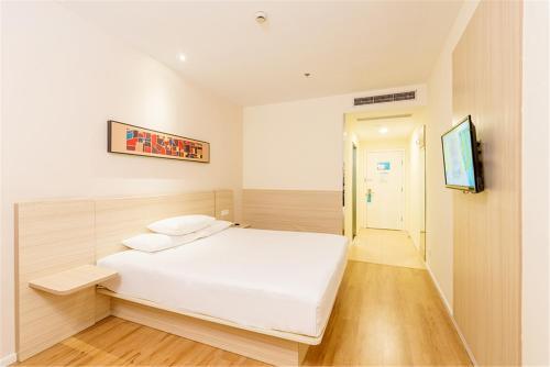 Hanting Hotel Tongliao Ganqika Railway Station