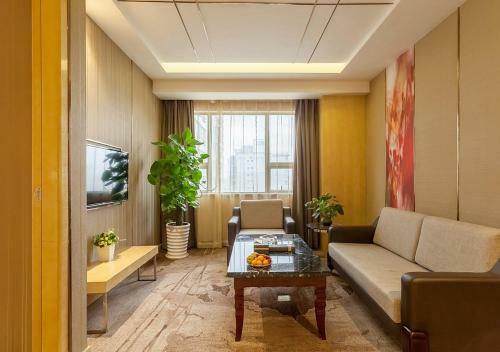 Fuqing Golden Eagle Days Hotel