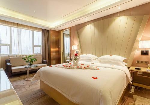 Fuqing Golden Eagle Days Hotel