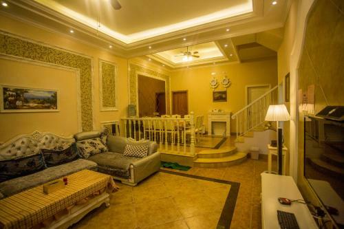 Joy Of Tonight Villa 21 Rooms
