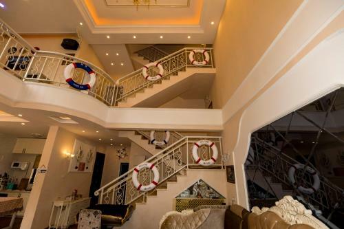 Joy Of Tonight Villa 21 Rooms