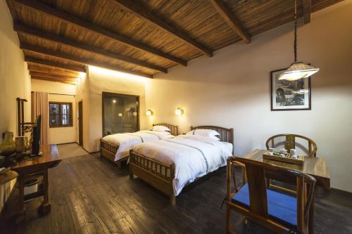 Hostal Zhang Jiajie Tujia Ethnic Guesthouse