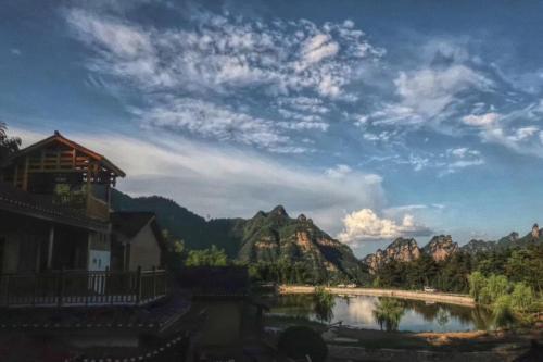 Hostal Zhang Jiajie Tujia Ethnic Guesthouse