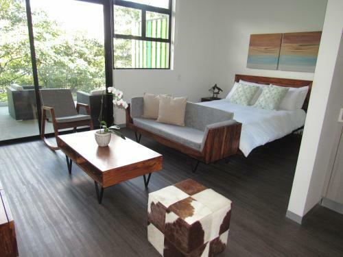 The Train Apartments Santa Ana