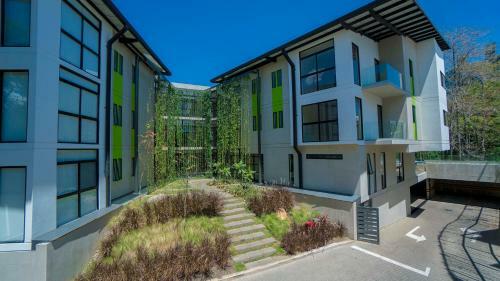 The Train Apartments Santa Ana