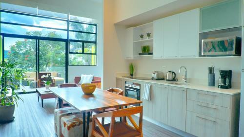 The Train Apartments Santa Ana
