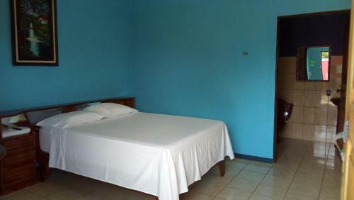Hotel Cabinas El Tropico