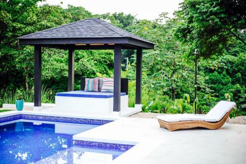 Villa Komodo At Cactus Blue
