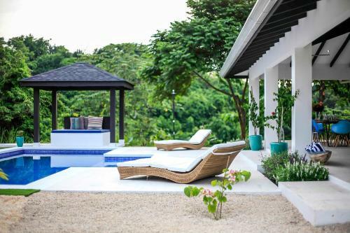 Villa Komodo At Cactus Blue