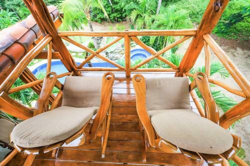 Casa Colibri, Very Unique 3 Bedroom, 3 Bath, Private Pool & More! Beach Walk