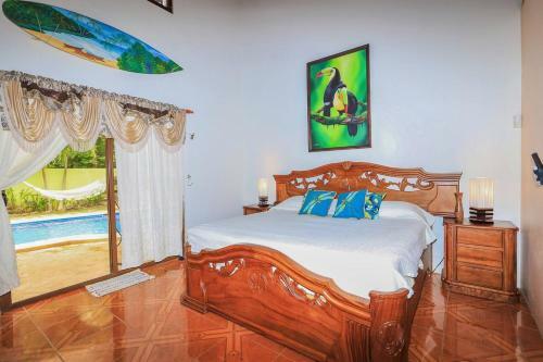 Casa Colibri, Very Unique 3 Bedroom, 3 Bath, Private Pool & More! Beach Walk