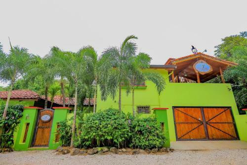 Casa Colibri, Very Unique 3 Bedroom, 3 Bath, Private Pool & More! Beach Walk