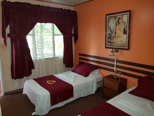 Hotel Y Cabinas El Sue�o