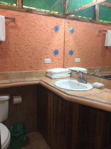Hotel Mal Pais Surf Camp
