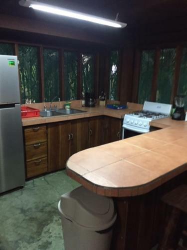 Hotel Mal Pais Surf Camp