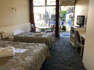 Hotel Jacksons Motor Inn