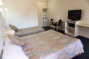 Hotel Jacksons Motor Inn