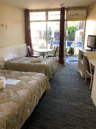 Hotel Jacksons Motor Inn