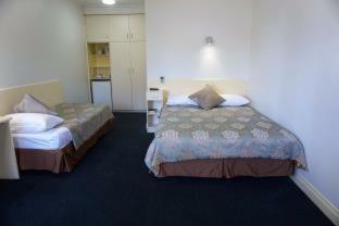 Hotel Jacksons Motor Inn