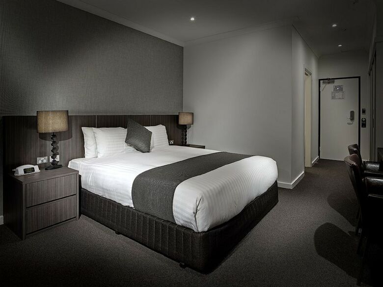 Hotel The Lakes Resort