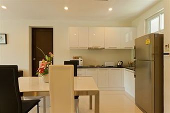 Hotel Taipan Resort & Condominium