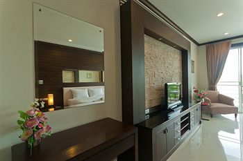 Hotel Taipan Resort & Condominium