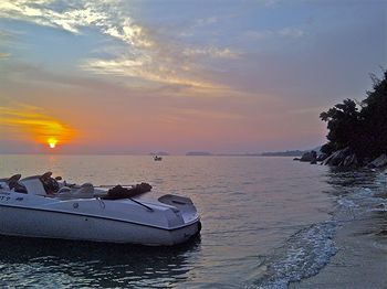 Hotel Bay Lounge & Resort