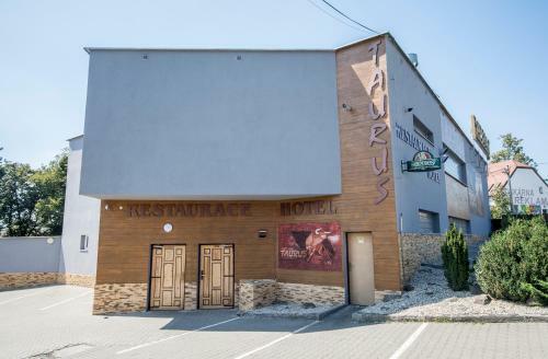 Hotel Taurus