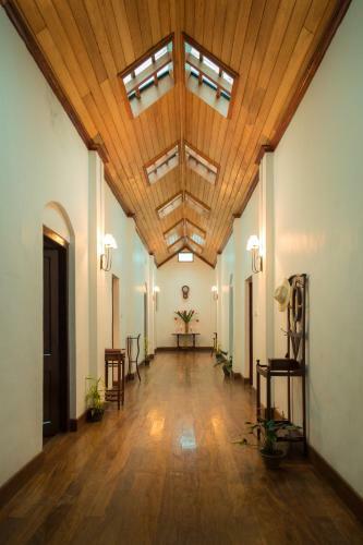 Iona Villa