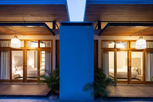 Luxury Beachfront Villa Akoya