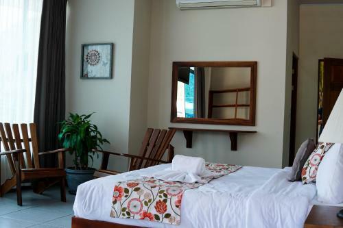Hotel Puerta Del Cielo Quepos