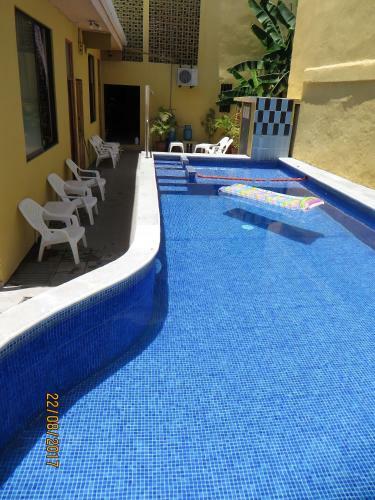 Hotel Cabinas Midey