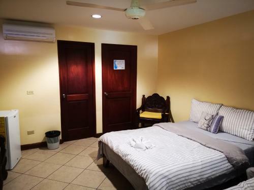 Hostal Cabinas Confort Puntarenas