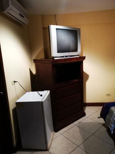 Hostal Cabinas Confort Puntarenas